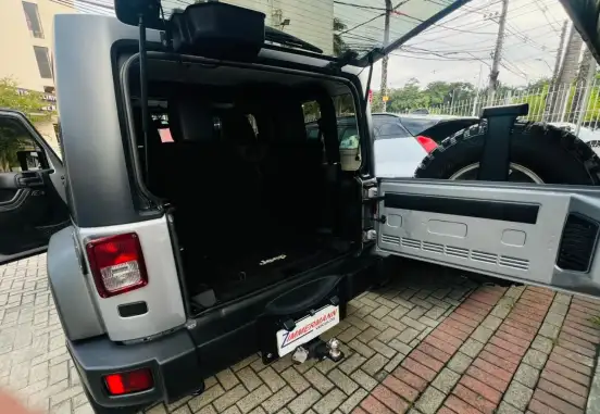 JEEP-WRANGLER-2013