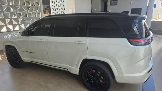 JEEP COMMANDER 2.0 HURRICANE 4 TURBO GASOLINA BLACKHAWK AT9
