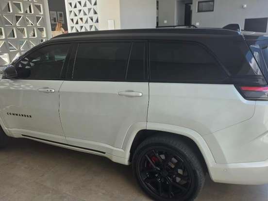 JEEP-COMMANDER-2.0 HURRICANE 4 TURBO GASOLINA BLACKHAWK AT9 JEEP-COMMANDER-2024