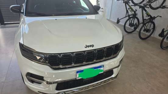 JEEP-COMMANDER-2024