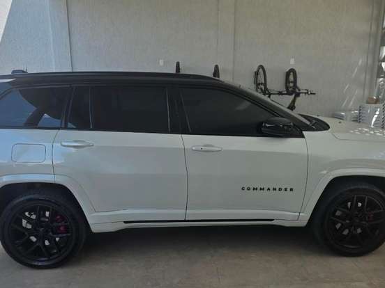 JEEP-COMMANDER-2.0 HURRICANE 4 TURBO GASOLINA BLACKHAWK AT9 JEEP-COMMANDER-2024