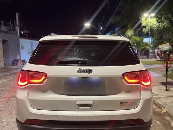 JEEP-COMPASS-2.0 16V FLEX SPORT AUTOMÁTICO JEEP-COMPASS-2018