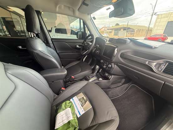 JEEP-RENEGADE-2025