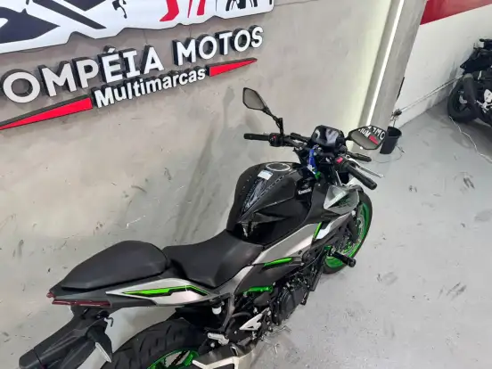KAWASAKI-Z500 SE-2025