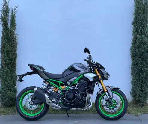 KAWASAKI-Z900 R EDITION-2025