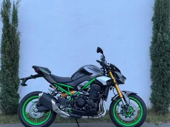 KAWASAKI-Z900 R EDITION KAWASAKI-Z900 R EDITION-2025