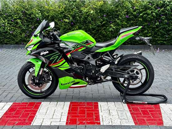 KAWASAKI-NINJA ZX-4R-2023