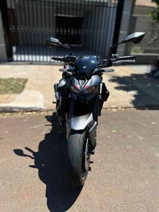 KAWASAKI-Z900-2025