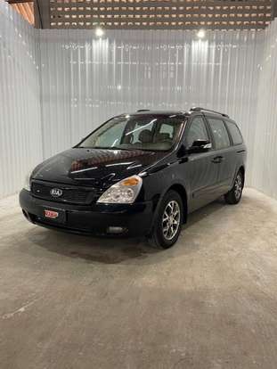 KIA-CARNIVAL-2014