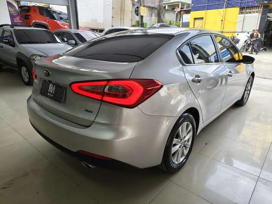 KIA-CERATO-1.6 SX 16V FLEX 4P AUTOMÁTICO KIA-CERATO-2013
