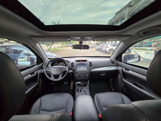 KIA-SORENTO-3.5 V6 GASOLINA EX 7L 4WD AUTOMÁTICO KIA-SORENTO-2014