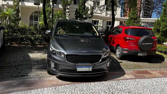 KIA-CARNIVAL-2018