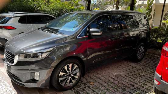 KIA-CARNIVAL-2018