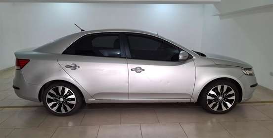 KIA-CERATO-2012