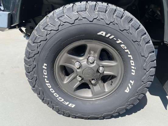 LAND ROVER-DEFENDER-2011