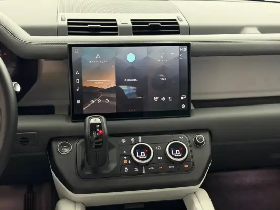 LAND ROVER-DEFENDER-2024