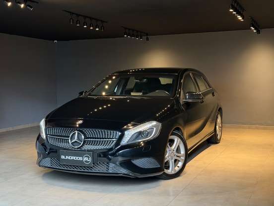 MERCEDES-BENZ-A 200-1.6 TURBO URBAN 16V GASOLINA 4P AUTOMÁTICO MERCEDES-BENZ-A 200-2015