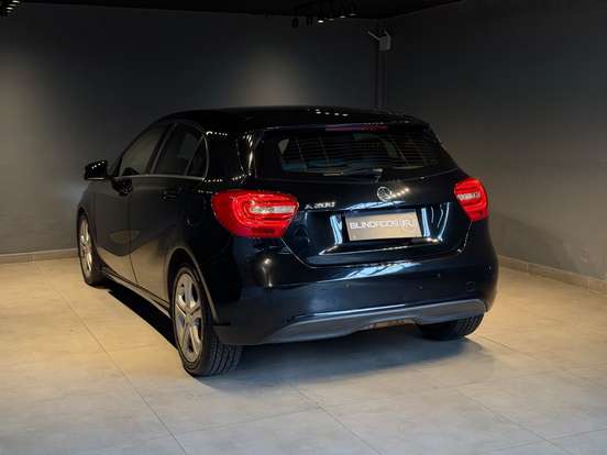 MERCEDES-BENZ-A 200-1.6 TURBO URBAN 16V GASOLINA 4P AUTOMÁTICO MERCEDES-BENZ-A 200-2015