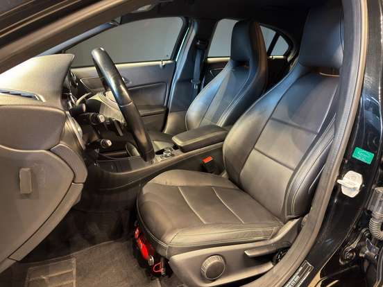 MERCEDES-BENZ-A 200-2015