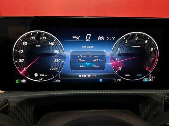 MERCEDES-BENZ-CLA 200-2024