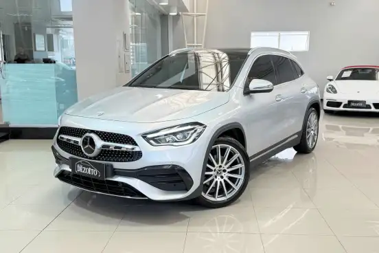 MERCEDES-BENZ-GLA 200-2023