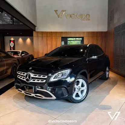 MERCEDES-BENZ-GLA 200-2018