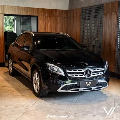 MERCEDES-BENZ-GLA 200-2018
