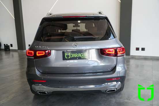 MERCEDES-BENZ-GLB 200-2021