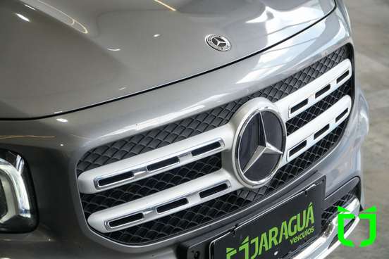 MERCEDES-BENZ-GLB 200-2021