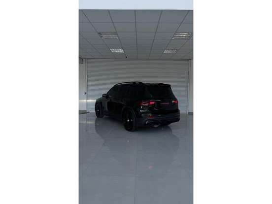 MERCEDES-BENZ-GLB 35 AMG-2022