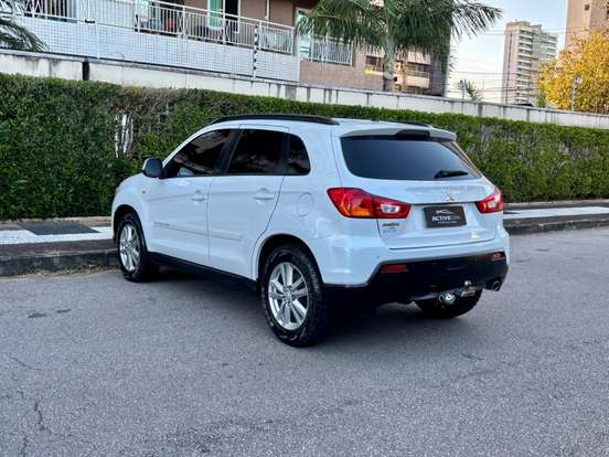 MITSUBISHI-ASX-2012