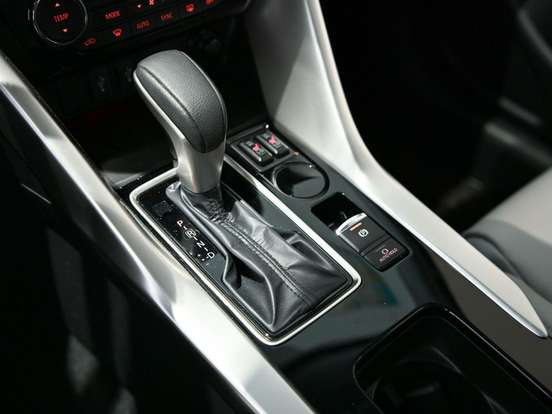 MITSUBISHI-ECLIPSE CROSS-2026