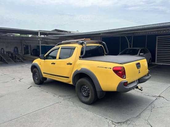 MITSUBISHI-L200 SAVANA-2015
