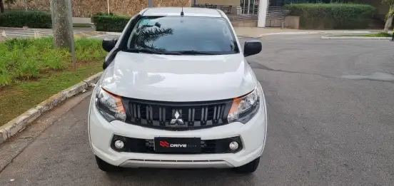 MITSUBISHI-L200 TRITON-2023
