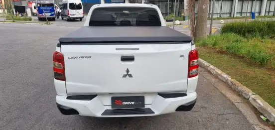 MITSUBISHI-L200 TRITON-2023