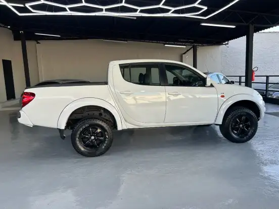 MITSUBISHI-L200 TRITON-2013