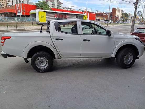 MITSUBISHI-L200 TRITON-2023