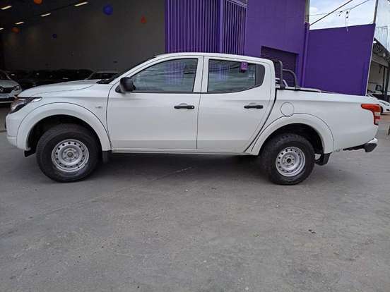 MITSUBISHI-L200 TRITON-2.4 16V TURBO DIESEL GL CD 4X4 MANUAL MITSUBISHI-L200 TRITON-2023
