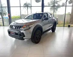 MITSUBISHI L200 TRITON 2.4 16V TURBO DIESEL GLS CD 4X4 AUTOMÁTICO MITSUBISHI L200 TRITON 2.4 16V TURBO DIESEL GLS CD 4X4 AUTOMÁTICO