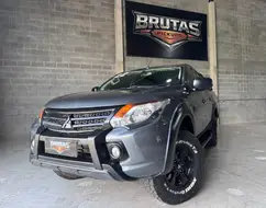 MITSUBISHI L200 TRITON 2.4 16V TURBO DIESEL OUTDOOR GLS CD 4X4 AUTOMÁTICO MITSUBISHI L200 TRITON 2.4 16V TURBO DIESEL OUTDOOR GLS CD 4X4 AUTOMÁTICO