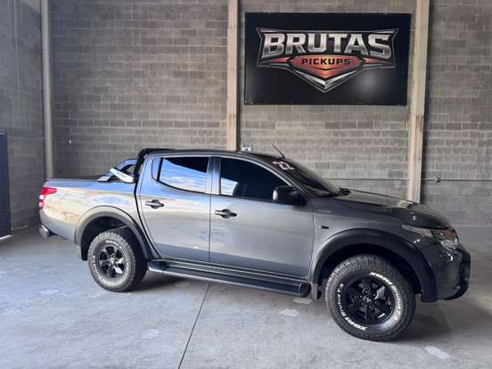 MITSUBISHI-L200 TRITON-2.4 16V TURBO DIESEL OUTDOOR GLS CD 4X4 AUTOMÁTICO MITSUBISHI-L200 TRITON-2021