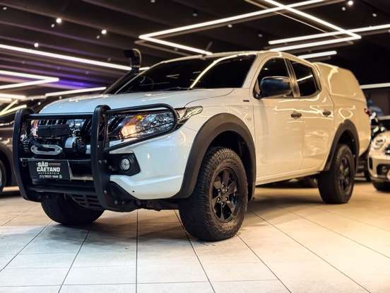MITSUBISHI-L200 TRITON-2.4 16V TURBO DIESEL OUTDOOR GLS CD 4X4 AUTOMÁTICO MITSUBISHI-L200 TRITON-2022