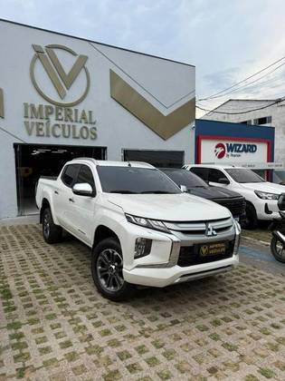 MITSUBISHI L200 TRITON 2.4 16V TURBO DIESEL SPORT HPE CD 4P 4X4 AUTOMÁTICO
