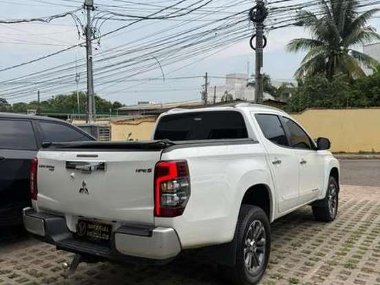 MITSUBISHI-L200 TRITON-2.4 16V TURBO DIESEL SPORT HPE CD 4P 4X4 AUTOMÁTICO MITSUBISHI-L200 TRITON-2021