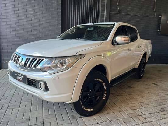 MITSUBISHI-L200 TRITON-2.4 16V TURBO DIESEL SPORT HPE TOP CD 4P 4X4 AUTOMÁTICO MITSUBISHI-L200 TRITON-2016