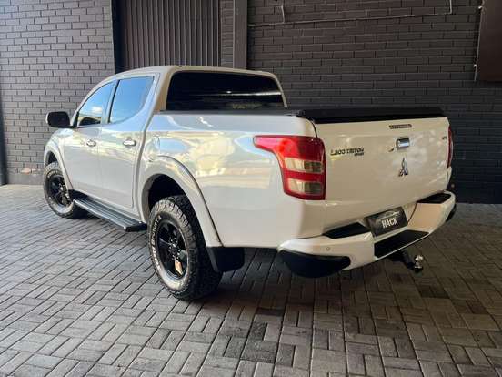 MITSUBISHI-L200 TRITON-2016