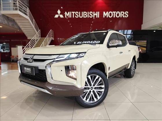 MITSUBISHI L200 TRITON 2.4 16V TURBO DIESEL SPORT HPE-S TERRA CD 4P 4X4 AUTOMÁTICO
