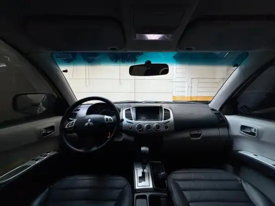 MITSUBISHI-L200 TRITON-2012
