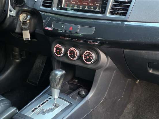 MITSUBISHI-LANCER-2019