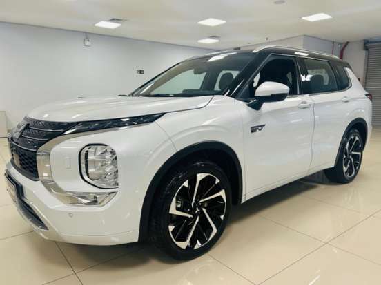 MITSUBISHI-OUTLANDER-2025
